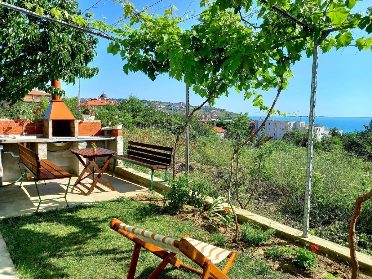 Family Hotel Amore Byala  Exterior photo