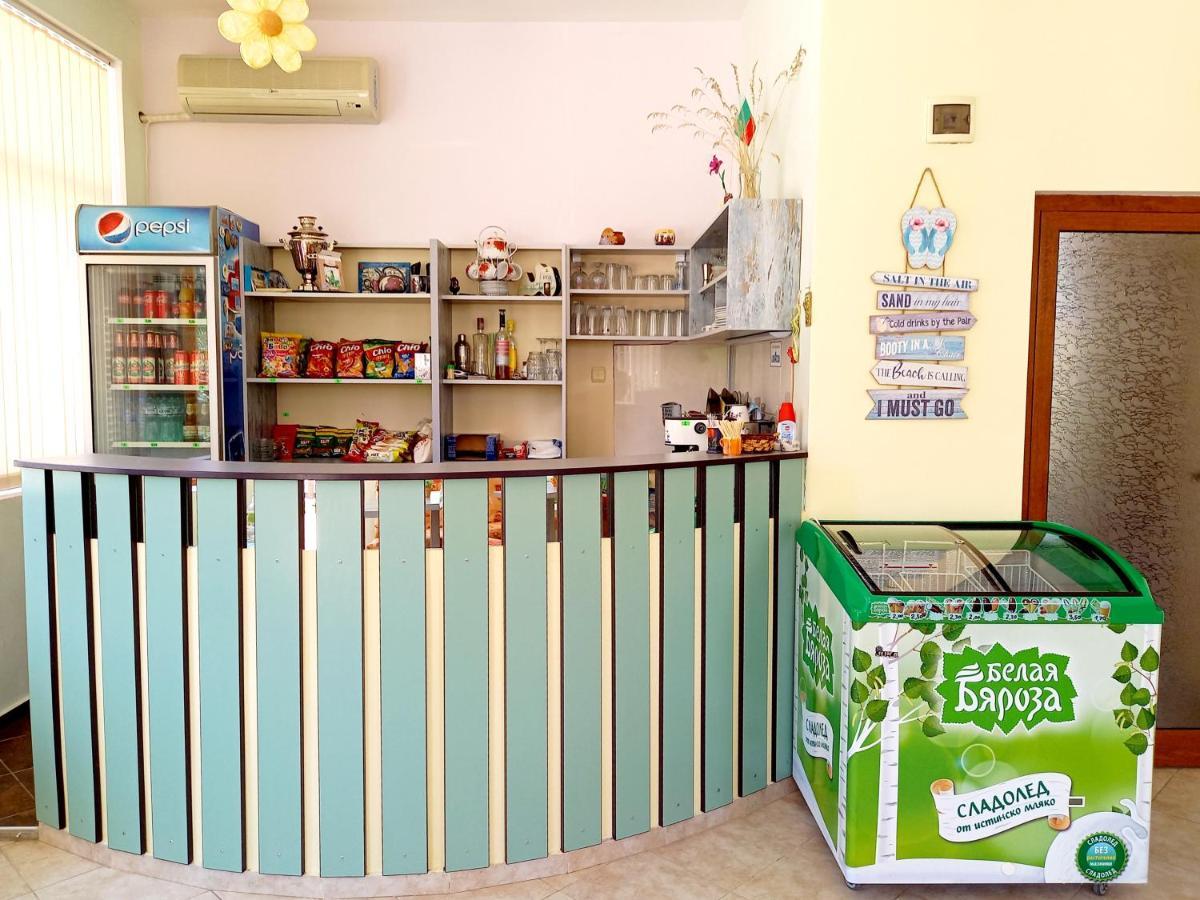 Family Hotel Amore Byala  Exterior photo
