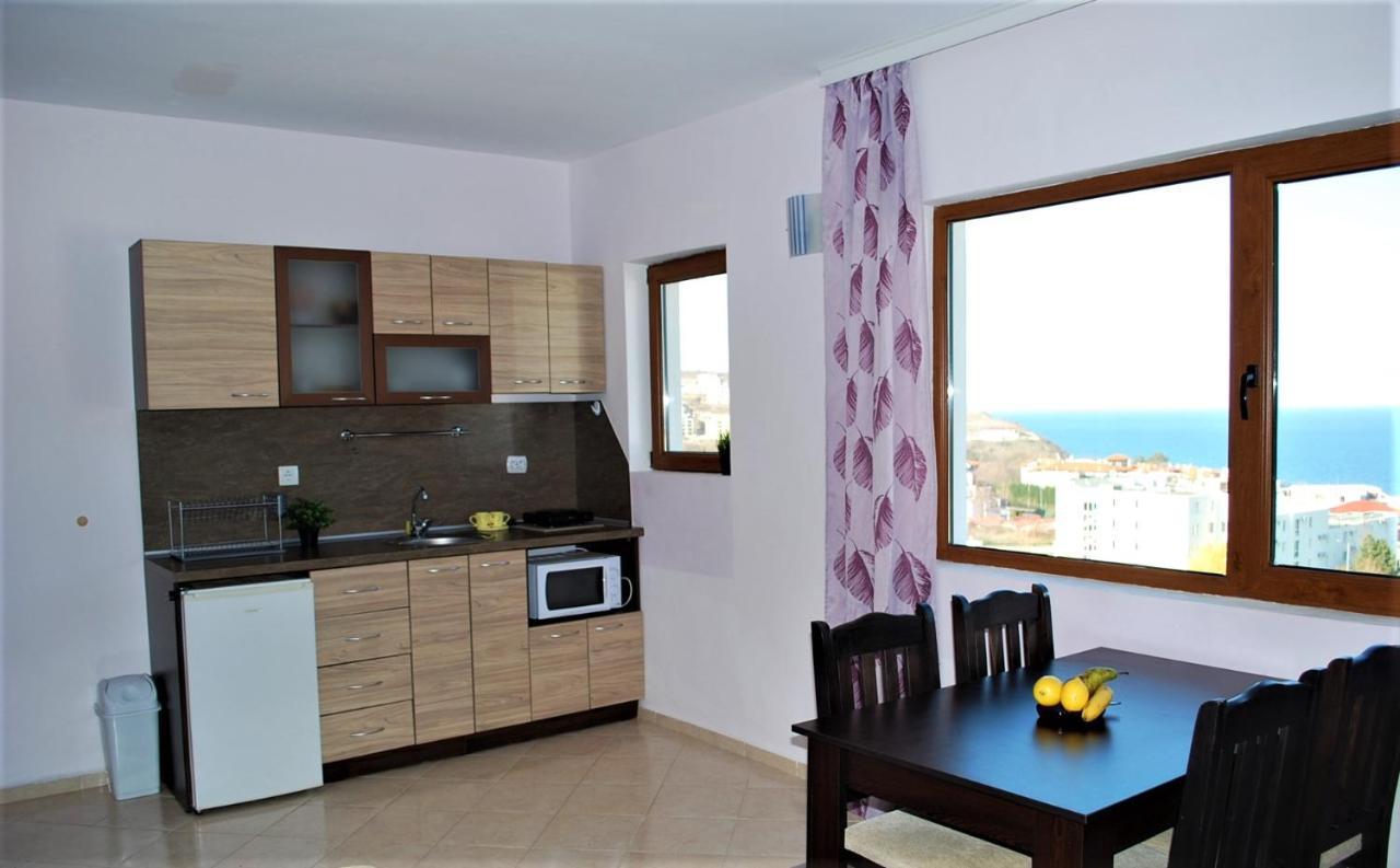 Family Hotel Amore Byala  Exterior photo