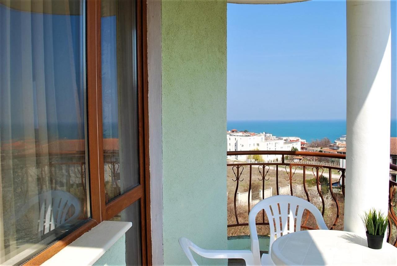 Family Hotel Amore Byala  Exterior photo